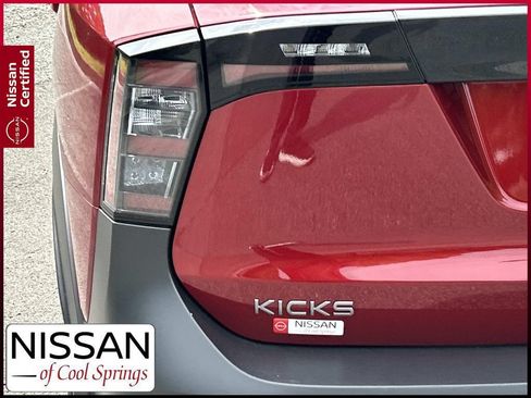Certified 2025 Nissan Kicks SR w/ Illumination Package AWD/4WD image 12