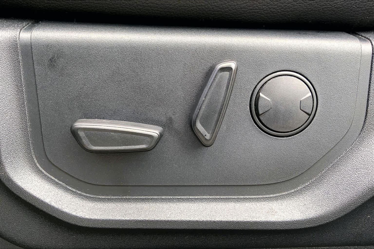 Used 2019 Ford F150 Lariat RWD image 34