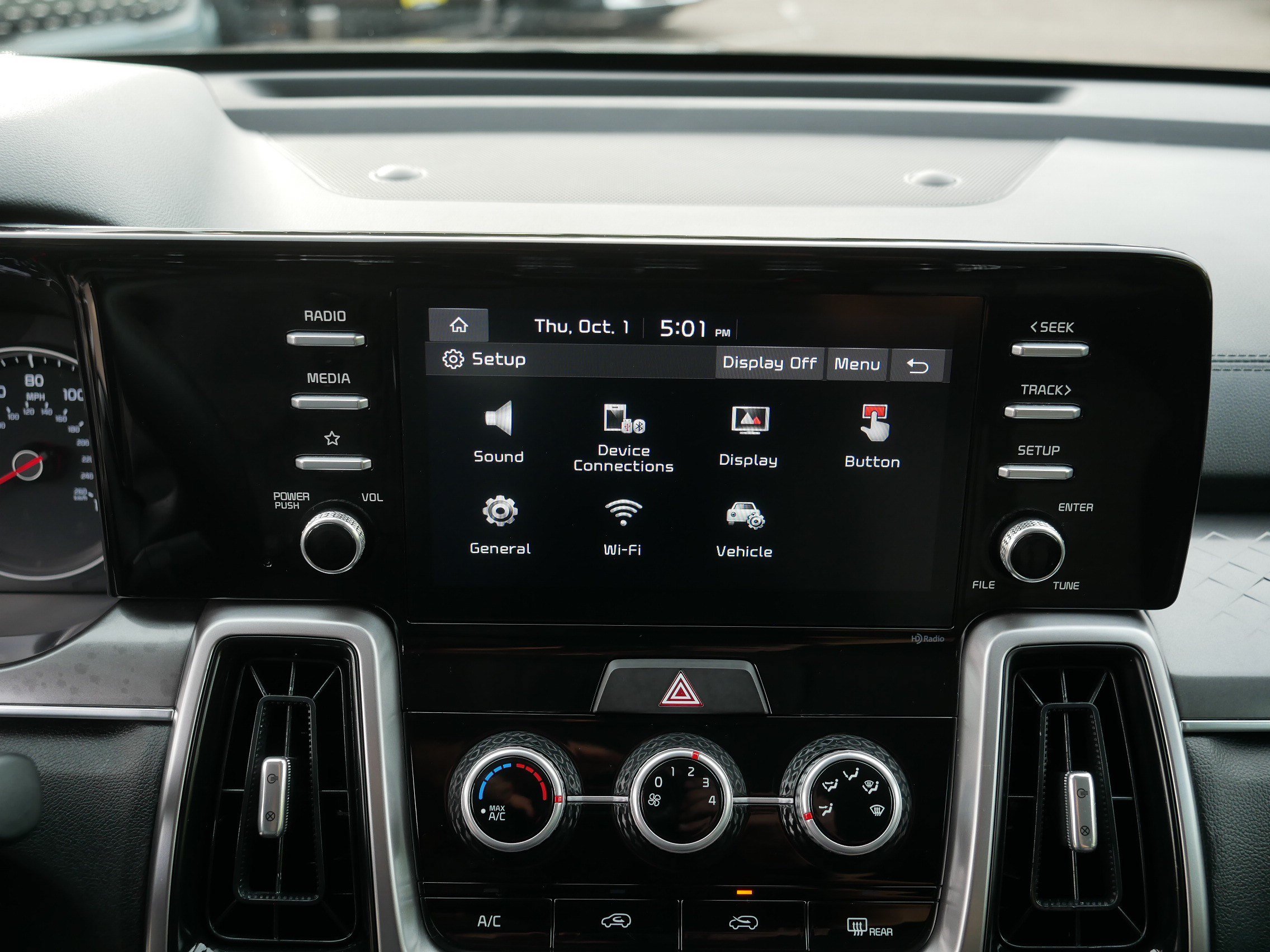 Certified 2023 Kia Sorento LX AWD/4WD image 30