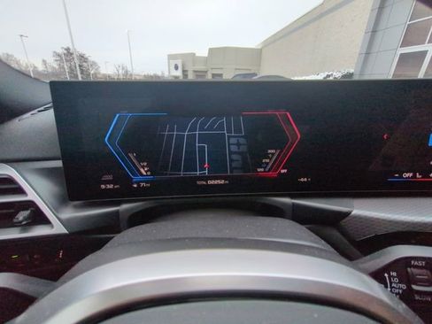 Used 2025 BMW M2 image 19