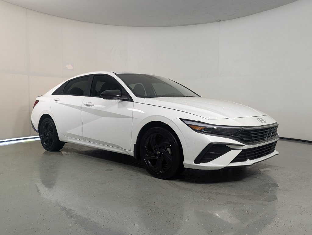 New 2026 Hyundai Elantra SEL FWD image 1