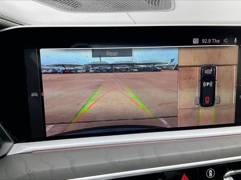 Used 2022 BMW X7 xDrive40i w/ M Sport Package image 27