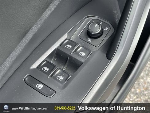 Certified 2019 Volkswagen Jetta R-Line w/ R-Line Cold Weather Package image 14