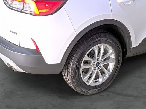 Used 2022 Ford Escape SE w/ Cold Weather Package image 12