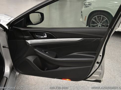 Used 2018 Nissan Maxima 3.5 SV image 36