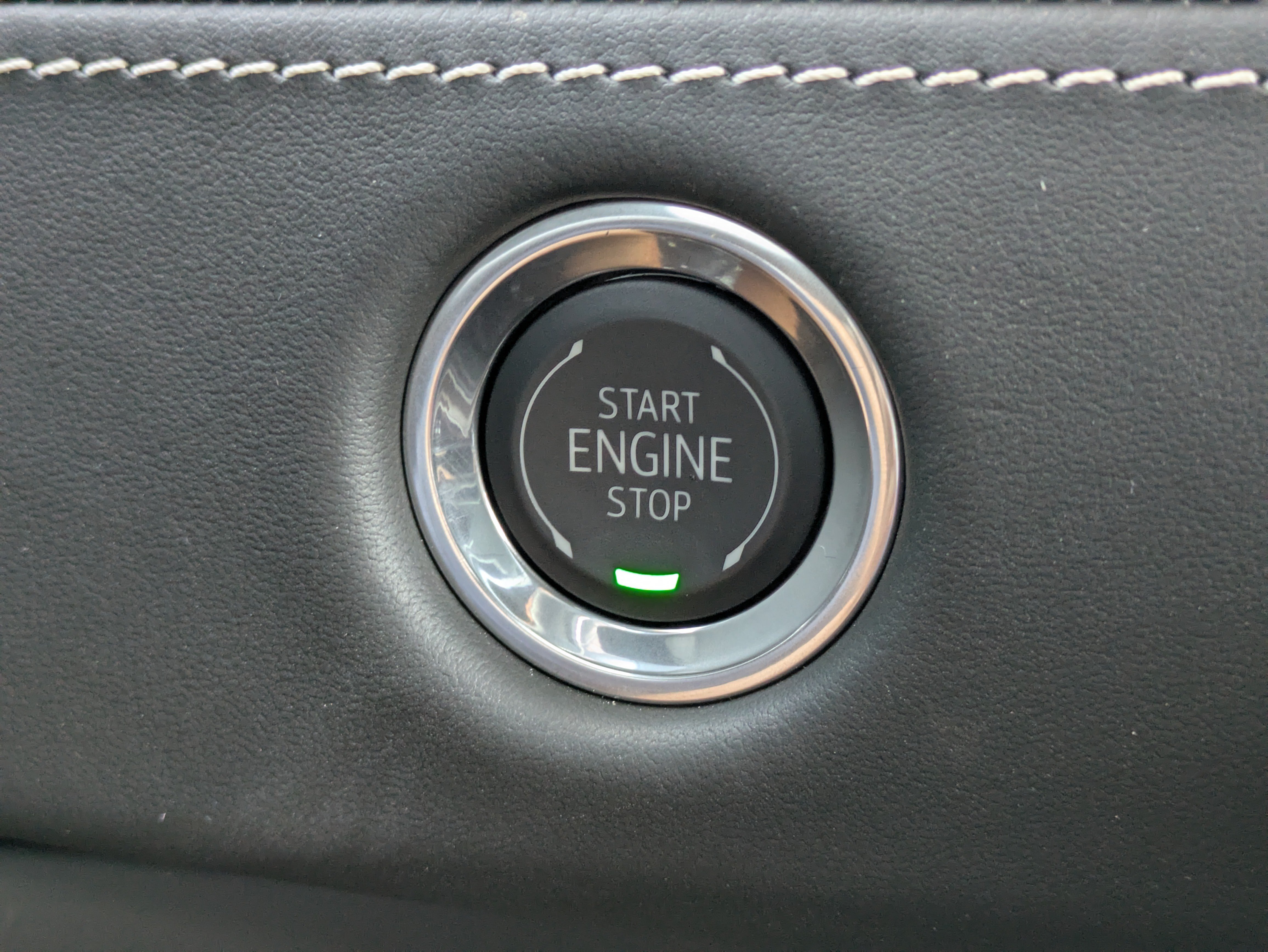 Certified 2025 Cadillac Escalade Sport Platinum w/ LPO, Floor Liner Package AWD/4WD image 34