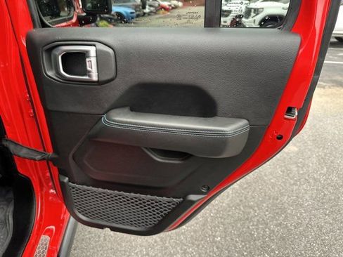 Used 2024 Jeep Wrangler Unlimited Rubicon 4xe w/ Capability Package image 19