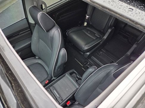 Used 2024 Honda Odyssey Elite image 8