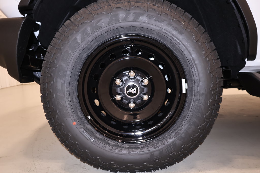 New 2026 Ford Bronco Outer Banks w/ Black Appearance Package AWD/4WD image 33