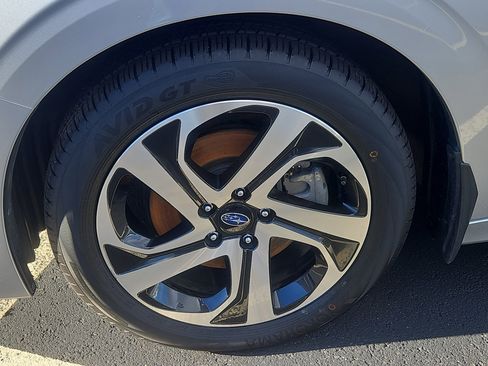 Used 2022 Subaru Legacy Limited w/ Popular Package #3 image 4