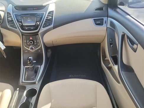 Used 2014 Hyundai Elantra SE w/ Option Group 02 image 15