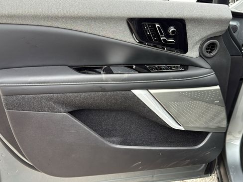 New 2026 Cadillac Optiq Luxury 1 image 10