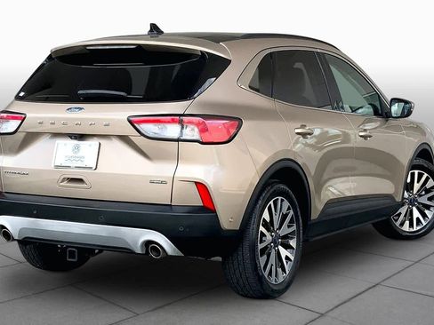 Used 2020 Ford Escape Titanium AWD/4WD image 13