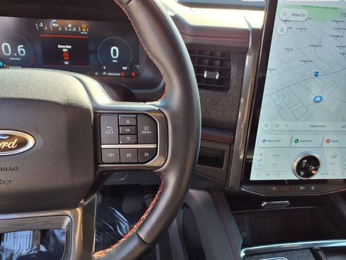 Used 2022 Ford Expedition Limited AWD/4WD image 23