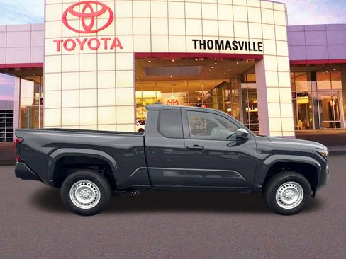 Used 2025 Toyota Tacoma SR image 4