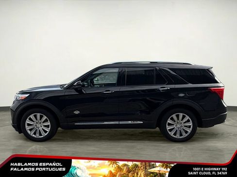 Used 2023 Ford Explorer King Ranch w/ Technology Package RWD image 3