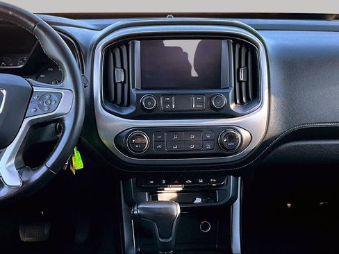 Used 2019 GMC Canyon SLE w/ Driver Alert Package image 6