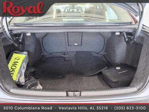 Used 2017 Volkswagen Jetta SEL FWD image 18