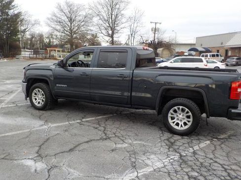 Used 2018 GMC Sierra 1500 SLE image 2
