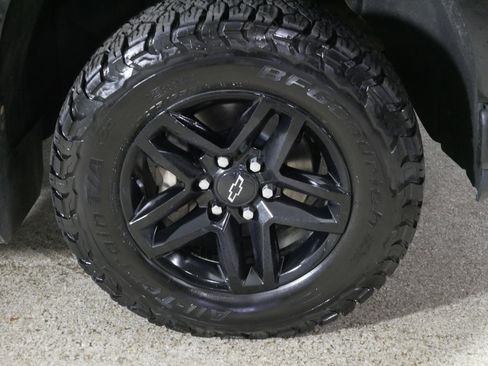 Used 2020 Chevrolet Silverado 1500 LT Trail Boss image 15