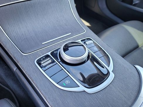 Used 2019 Mercedes-Benz C 300 Sedan image 19