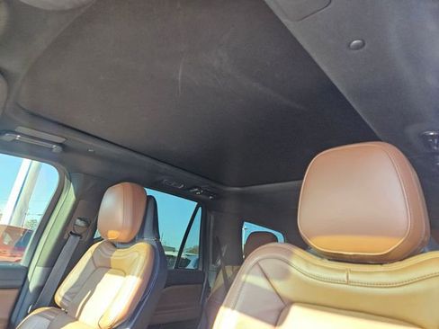 Used 2024 Lincoln Navigator Reserve image 7