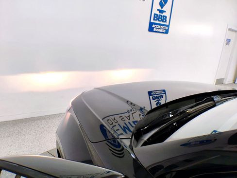 Used 2021 Hyundai Venue SE image 23