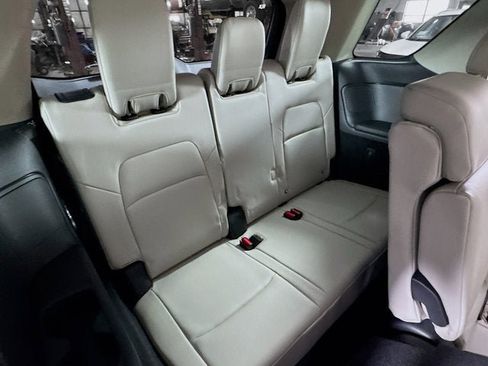 New 2025 Nissan Pathfinder SL w/ Black Appearance Package image 24