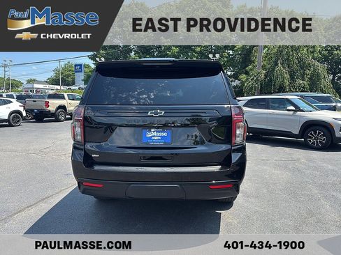 Used 2023 Chevrolet Suburban Z71 w/ Luxury Package AWD/4WD image 6