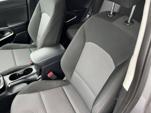 Used 2023 Kia Soul S FWD image 12