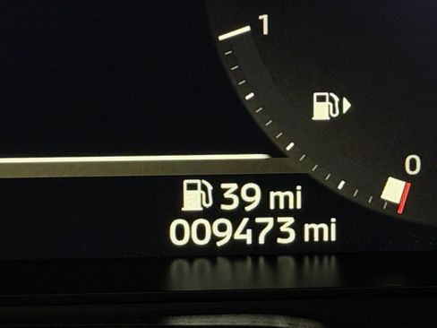 Used 2025 Mitsubishi Outlander SE image 15