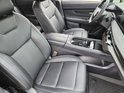 Used 2025 Nissan Murano SV image 14