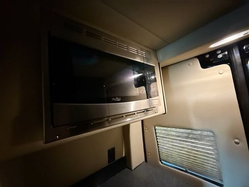 Used 2022 Mercedes-Benz Sprinter 3500 image 37