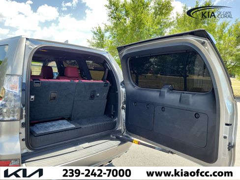 Used 2021 Lexus GX 460 Premium AWD/4WD image 10
