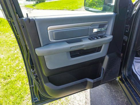 Used 2014 RAM 1500 Classic SLT AWD/4WD image 23
