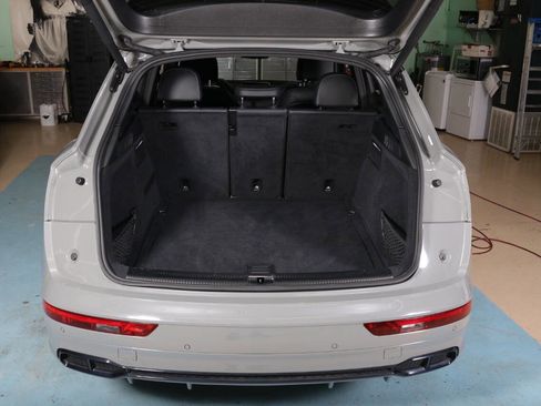 Used 2019 Audi SQ5 Premium Plus w/ Premium Plus Package image 30