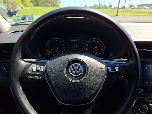 Used 2020 Volkswagen Passat 2.0T SEL FWD image 19