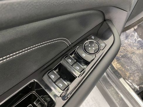 Used 2020 Ford Edge Titanium w/ Equipment Group 301A image 10