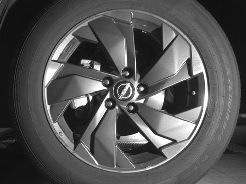 Used 2025 Nissan Rogue SV image 12