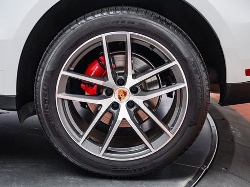 Used 2022 Porsche Macan S image 15