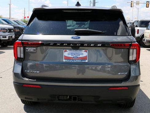 New 2025 Ford Explorer Active image 6