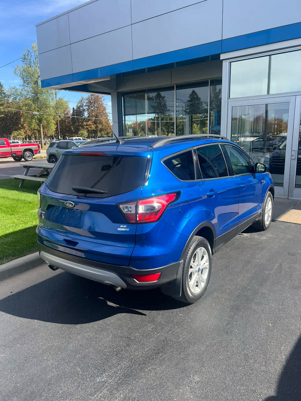 Used 2018 Ford Escape SE AWD/4WD image 2