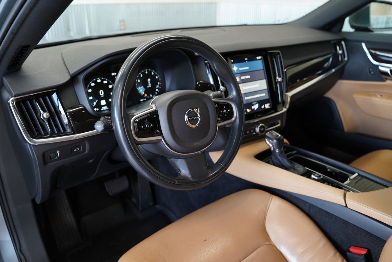 Used 2018 Volvo S90 T5 Momentum w/ Convenience Package FWD image 11