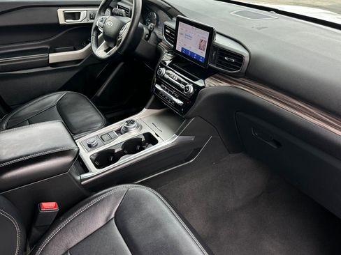 Certified 2023 Ford Explorer Limited w/ Equipment Group 301A AWD/4WD image 16