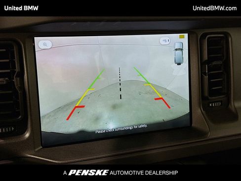 Used 2025 Ford Bronco Badlands image 9