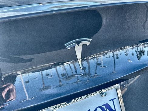 Used 2024 Tesla Model Y 2WD image 32