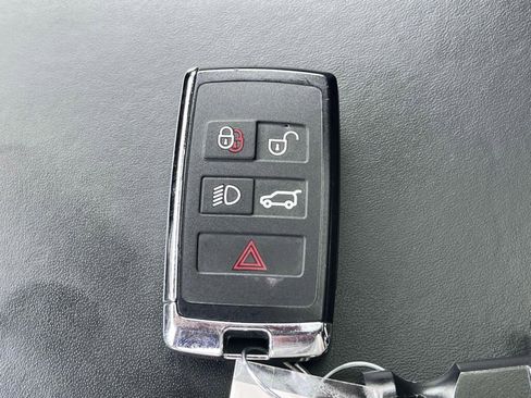 Used 2024 Land Rover Defender 110 S AWD/4WD image 4