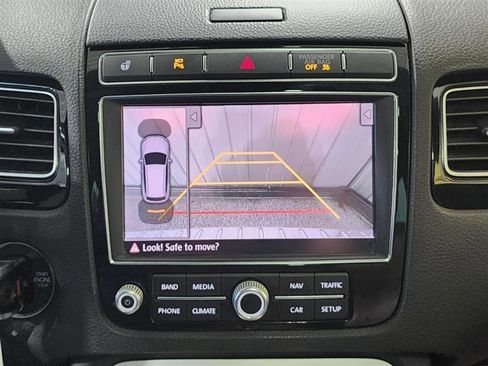 Used 2017 Volkswagen Touareg Wolfsburg Edition AWD/4WD image 16