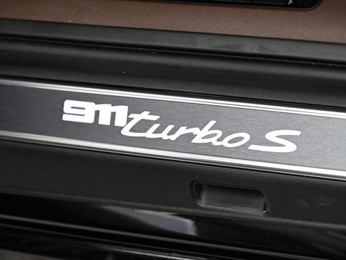 Certified 2025 Porsche 911 Turbo image 23
