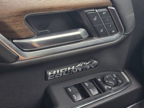 Used 2024 Chevrolet Silverado 1500 High Country w/ High Country Premium Package AWD/4WD image 24